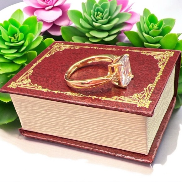 18K GP AAA+ CZ adjustable Ring🌹By: Pretty Bird - Picture 7 of 8